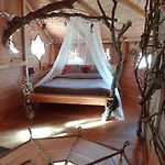 Les De Pyrene Resort