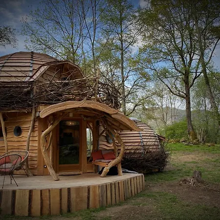 Semesteranläggning (resort) Les De Pyrene