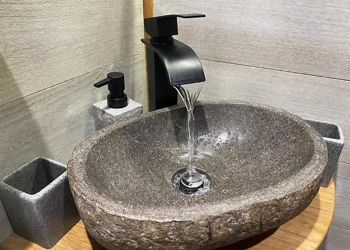 Les De Pyrene Semesteranläggning (resort)