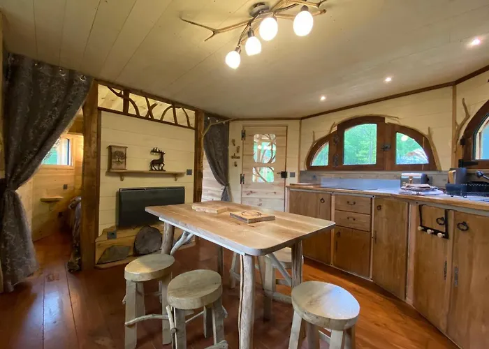 Les De Pyrene Semesteranläggning (resort) Cazarilh