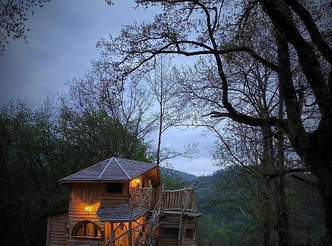 Les De Pyrene Semesteranläggning (resort)