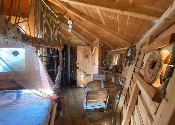 Semesteranläggning (resort) Les De Pyrene *