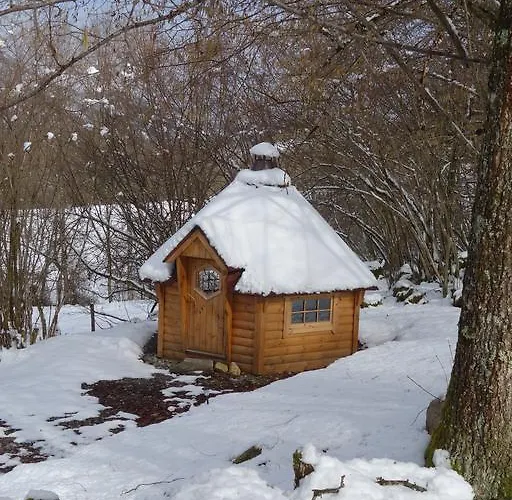 Les De Pyrene Semesteranläggning (resort)