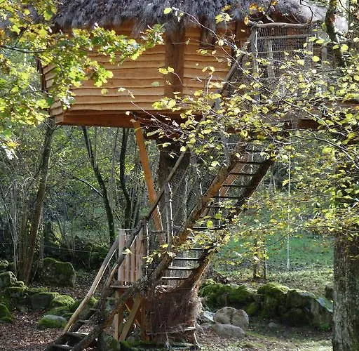 Les De Pyrene Cazarilh