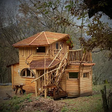 Les De Pyrene Resort