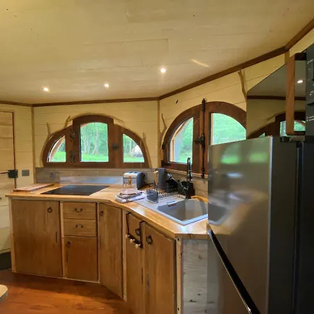 Les De Pyrene Resort *