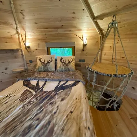 Les De Pyrene Cazarilh