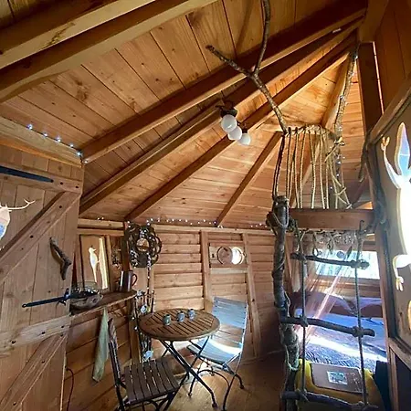 Les De Pyrene Resort *