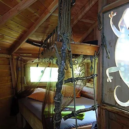 Les De Pyrene Resort