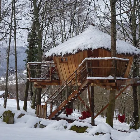 Les De Pyrene Resort *